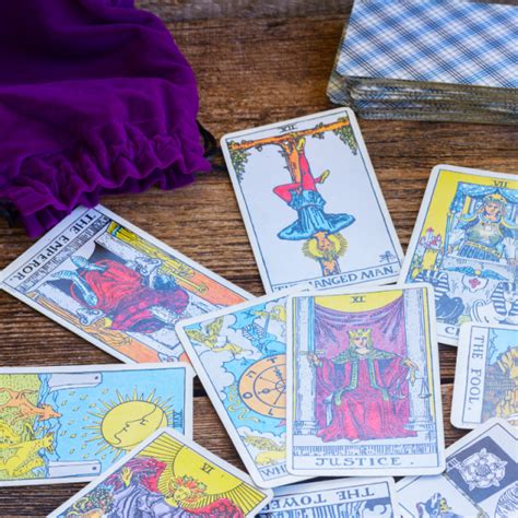 Decoding the Major Arcana of Papa Tarot Cards: A Journey to Self-Discovery